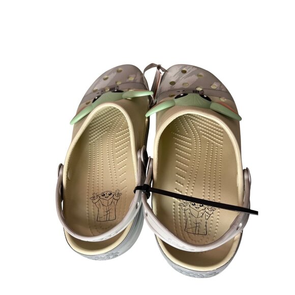 CROCS STAR WARS Classic Clogs Mens 12 Mandalorian Grogu Beige Tan Green Unisex - Picture 6 of 14